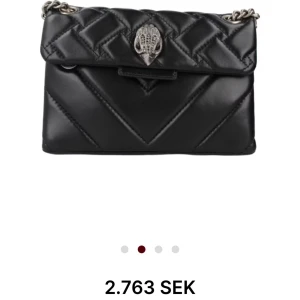 Kurt geiger - Fräsch väska från kurtgeiger den är använd fåtal gånger då jag aldrig har silver på mig längre, kan mötas upp och även skicka bara höra av er😙