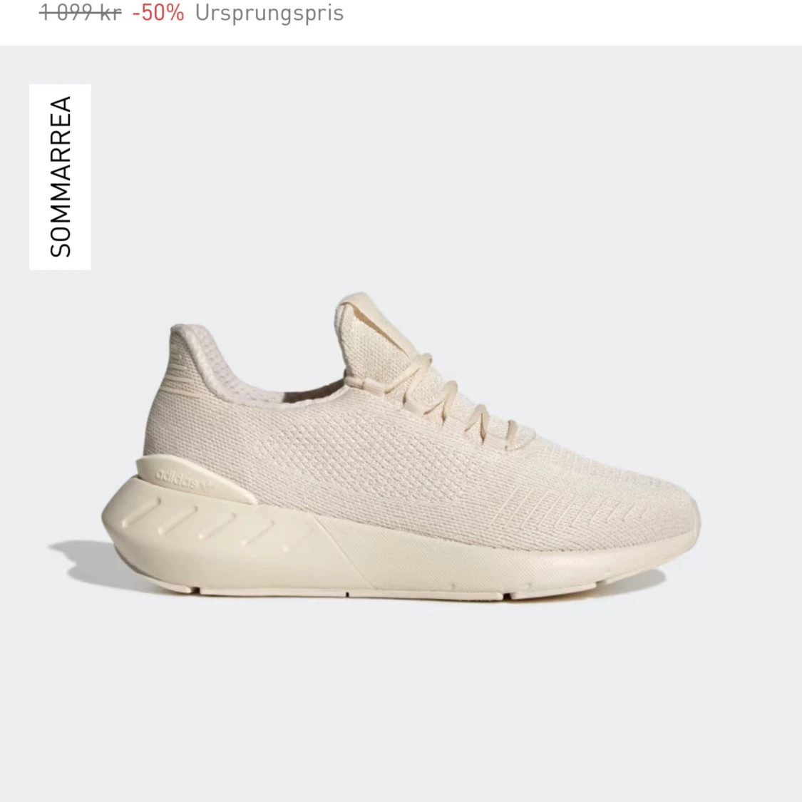 Beige sneakers från Adidas