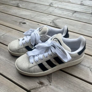 Addidas Campus 00s - Storlek 39 1/3  Fint skick 