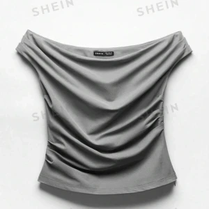 Topp - Säljer nu denna super fina topp från Shein i storlek Xs, som aldrig kommit till användning (helt ny), pris kan diskuteras!! 