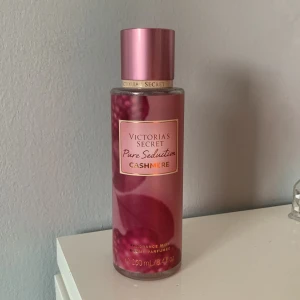 Pure seduction cashmere - Säljer/byter min pure seduction cashmere, ungefär 98% kvar av den. 