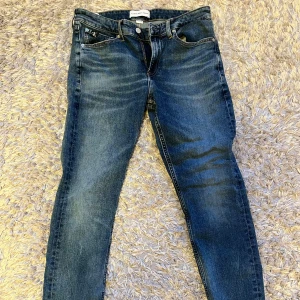 Calvin Klein jeans - Jeans från Calvin Klein i Slim Taper passform, för små för mig. Aldrig använda bara provade! Skriv vid frågor eller intresse! 🙌🏻