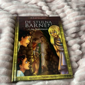 De stulna barnen  - SUPER bra bok i topp skick, tipsar verkligen den är perfekt för barn 9-12 år 💓 pris kan diskuteras 🙈