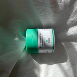 Drunk elephant - Säljer drunk elephant krämen🤩kommer inte använda den så tänker sälja den vidare! 300 kronor, priset kan diskuteras!
