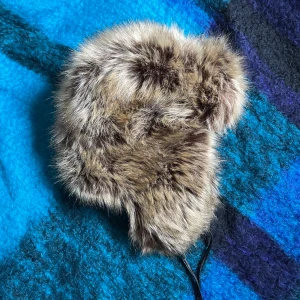 Fluffig mössa - Varm och skön mössa i päls.