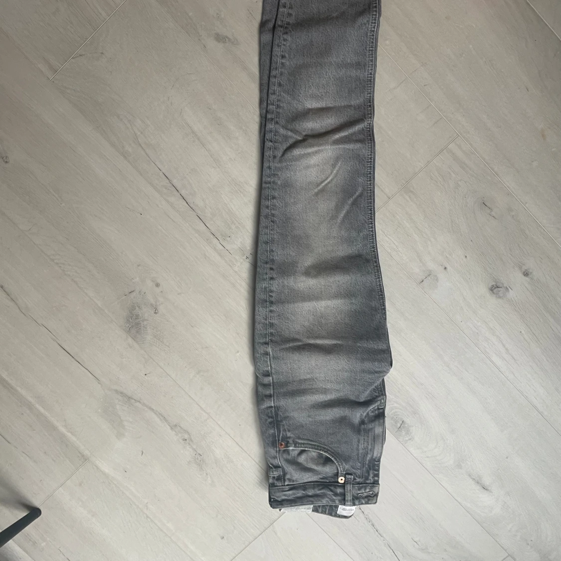 Gråa zara jeans straight - 91