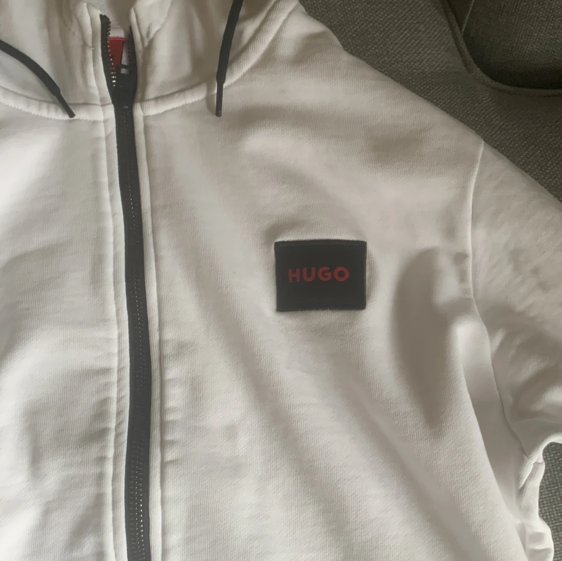 Hugo boss zip tröja  - 90