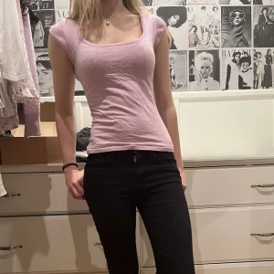 Rosa t shirt  - Fin rosa t shirt i storlek s 🫶