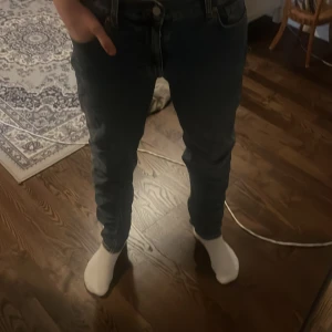 Weekday jeans - Sjukt snygga jeans som är i straight fit