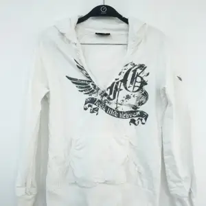 Superfin och cool vit hoodie med U-ringning💕😆