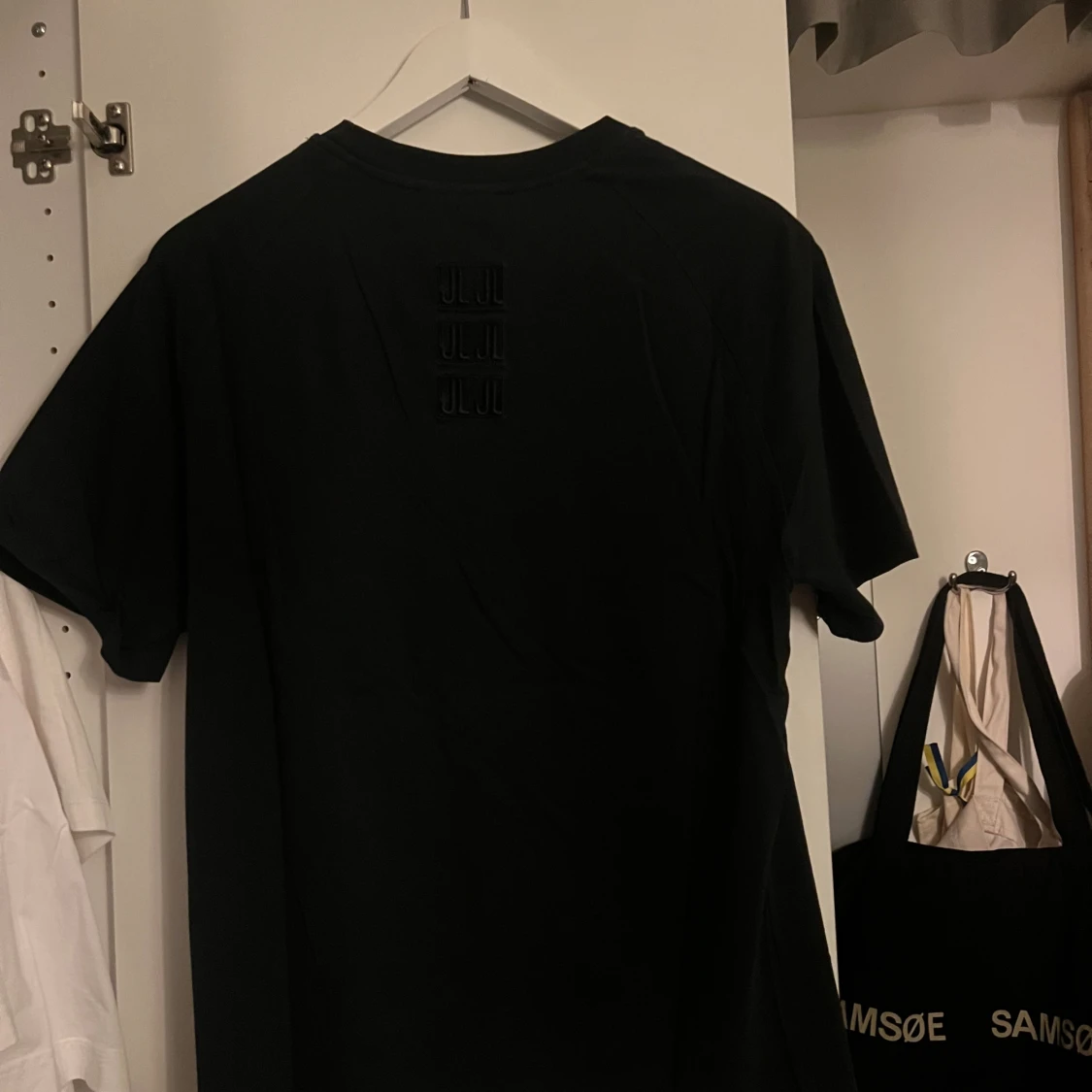 J.Lindeberg svart t-shirt - 32