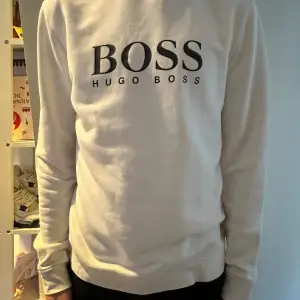 En fet Hugo boss tröja som är använd nästan ingenting 