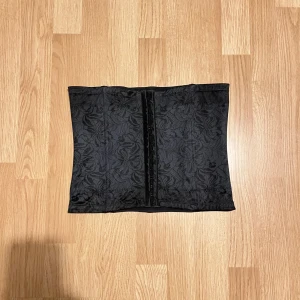 Maidenform korsett - Använd fåtal gånger, som ny i skick 