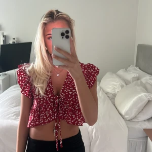 Topp - Söt topp från shein. Använd fåtal gånger. 