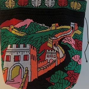 Pärlad Badväska - Perfekt badväska med pärlat motiv. Knappt använd!