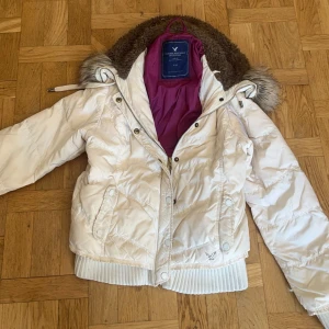 Vinter jacka - Vinter jacka använt många gånger men bra skick 