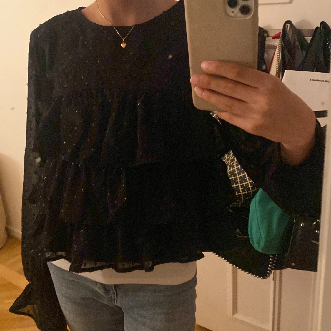  Svart glittrig blus  - 90