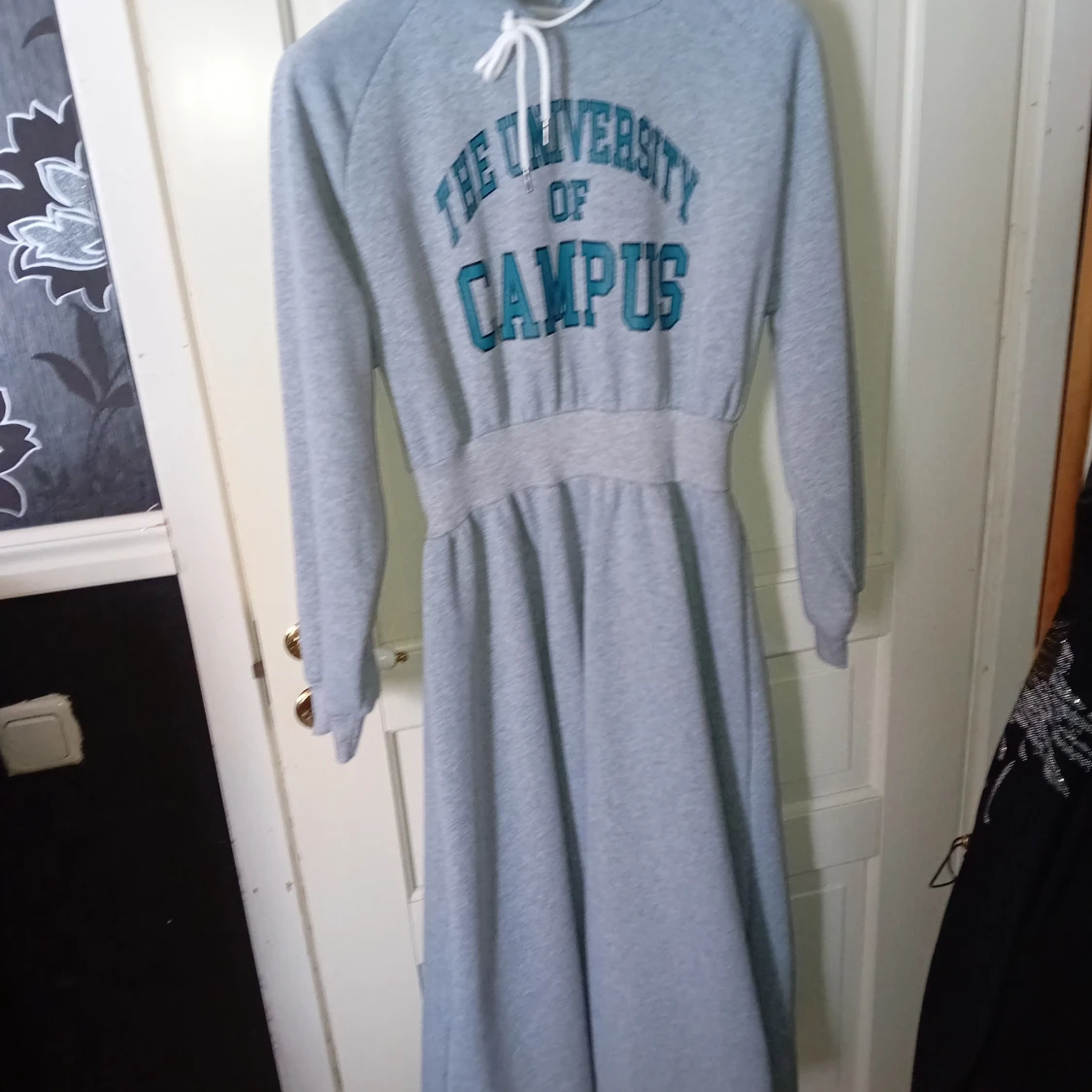 Ny swetshirt klänning  - 90