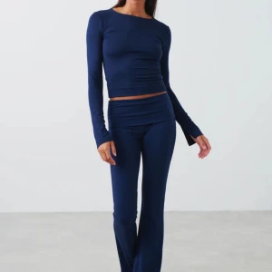 Yogapants  - Säljer mina yogapants från Gina då dom är lite för korta i benen på mig! Använt fåtal gånger så i super bra skick. 