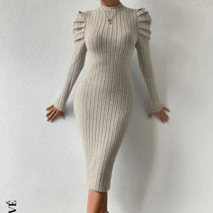 Slutsåld klänning - Aldrig använd 