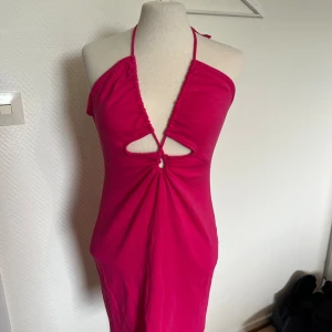 Zara klänning L  - Ny oanvänd inget att anmärka på  Som 38🫶🏻