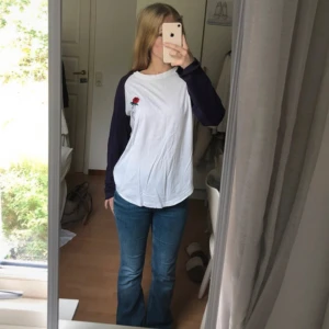 Långärmad tröja  - Långärmad tröja ifrån stay i storlek S, i gott men använt skick.   För mer info eller bilder på, kontakta mig!🤗