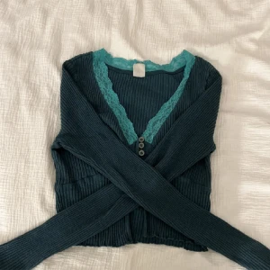 Bolero kofta - Jättefin långärmad kofta/tröja perfekt en sen sommarkväll ☺️ skriv vid frågor!