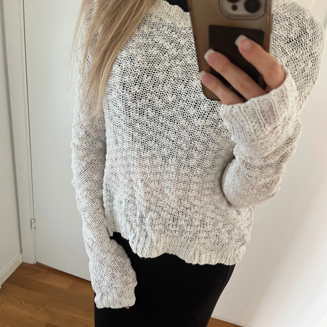 Vit långarmadtröja - 90