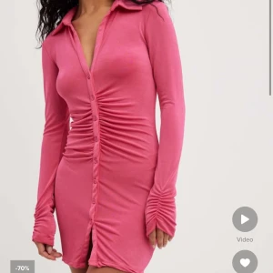 Slutsåld klänning Nakd  - Helt ny klänning från Nakd som är slutsåld, storlek xs 