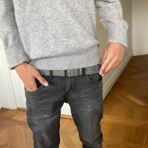 Grått mocka liknande bälte - Helt nytt, finns fler, 113cm