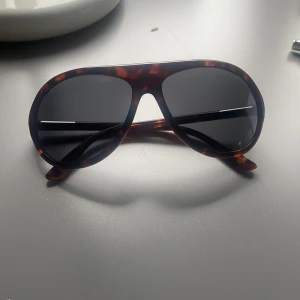 Tom ford avitor solglasögon  - Rodrigo sunglasses from Tom Ford. Out of production. Original Case and microfibre included. Two minor scratches. 
