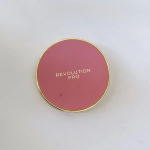 Blush/highlighter - Jättefin men kommer ej till använding 🤍