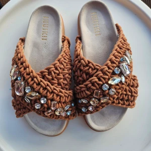 Inuikii sandaler - Nästintill oandvända Inuikii sandaler perfekta för sommaren🤗💗