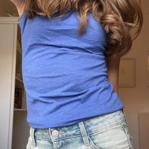 Blått linne - Ett så fint sommarlinnr från bikbok som tyvärr inte har kommit till användning. Passar så bra till alla varma sommardagar!