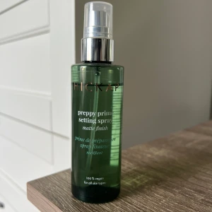 Hickap Setting spray - Se bild hur mycket som är kvar 