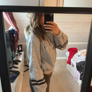 Hoodie  - Kommer inte längre till användning 💞