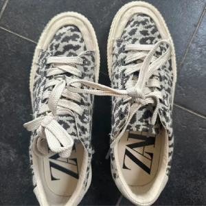 Leopardskor Zara - Skitsnygga Leopardskor från Zara! Storlek 39💕 