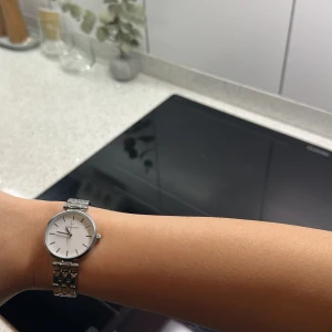 Mockberg klocka  - Köpt som examnspresent, använd några gånger🌸 Länk tillkommer  Nypris 1500 