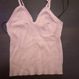 Topp/linne - Helt ny!!💓💓💓