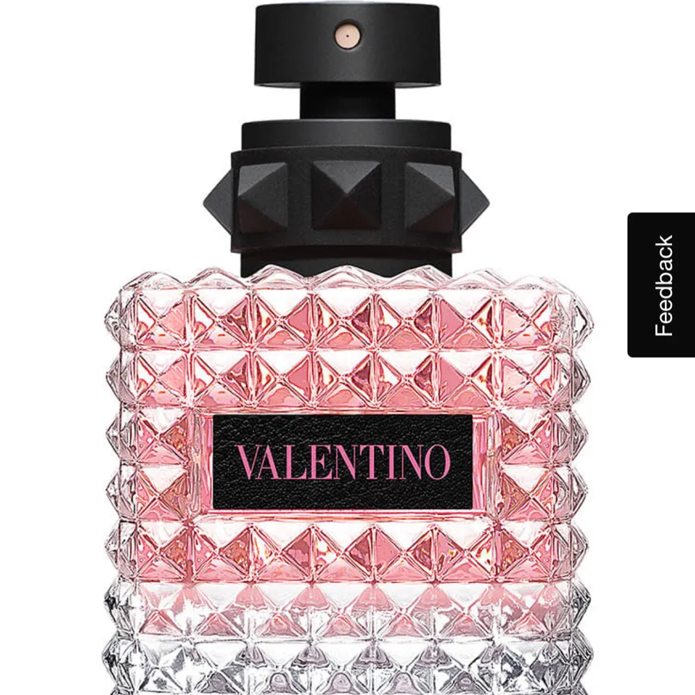 Säljer denna valentino parfym efter att bara ha sprutat en gång för att lukta🤭 flaskan är 50 ml och helt ny🩷köpt för 1400🫶🏼. Övrigt.