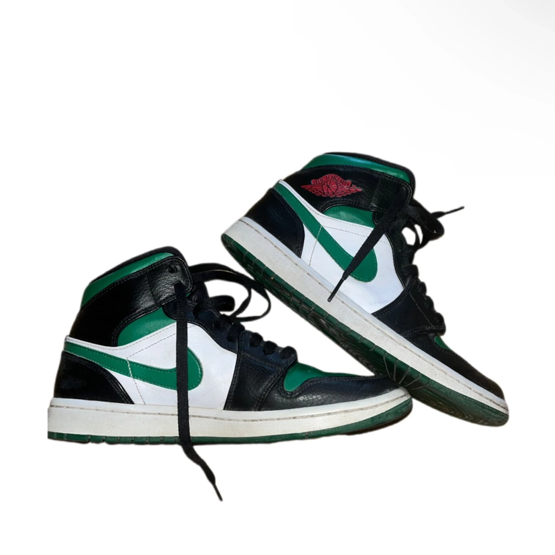 Jordan 1 mid green toe