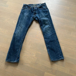 Jeans - Blåa jeans från Grant modell 504, använda men bra skick