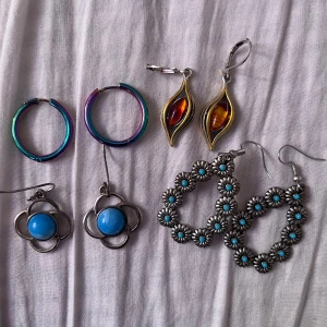 Örhängen  - 15kr styck 