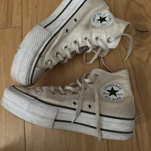 Converse - Have been worn a bit, yet still in good condition, and are comfortable🥰