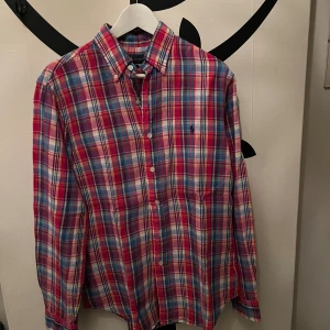 Ralph lauren  - skjorta  - Ralph Lauren skjorta i storlek M  Mycket bra skick
