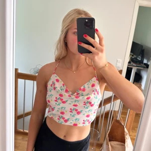 Zara topp - Superfin topp från zara med jättefin rygg