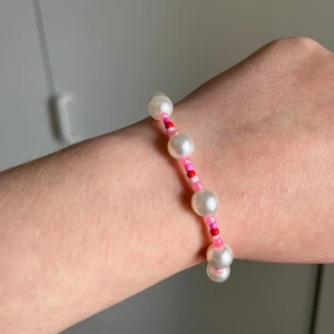 Sweet Pink Bracelet  - Ny, Stl 17cm skriv privat vid annan önskad storlek, handgjordt armband 