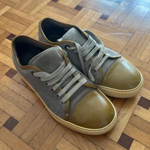 Lanvin Captoe Skor - Lanvin Cap toe  Size 6 uk  600 sek + ship from france  Due to sun one is little more dark than the other 