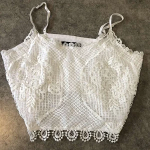 Vit topp bikbok - Jätte fin för sommaren!