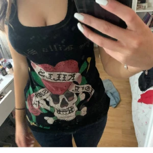 Ed Hardy T-shirt - Fin ed hardy T-shirt med tryck och diamanter 💕